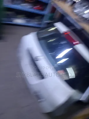 Nissan AD Tailgate