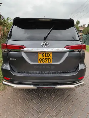 Toyota Fortuner 2.8 D AWD 2016 Gray