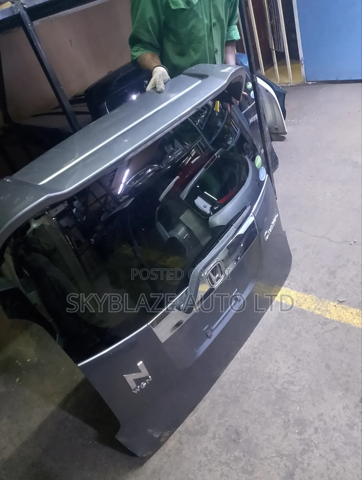 Honda N WGN Tailgate