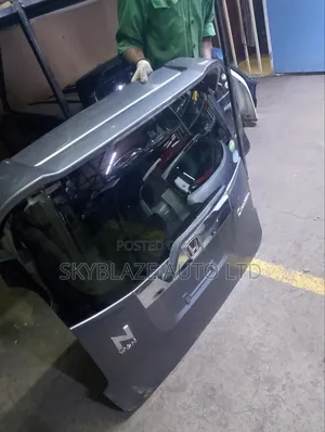 Honda N WGN Tailgate