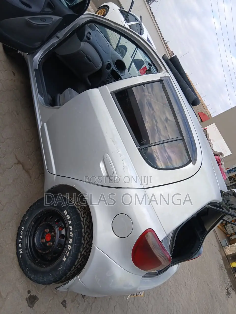 Toyota Vitz 2000 Silver
