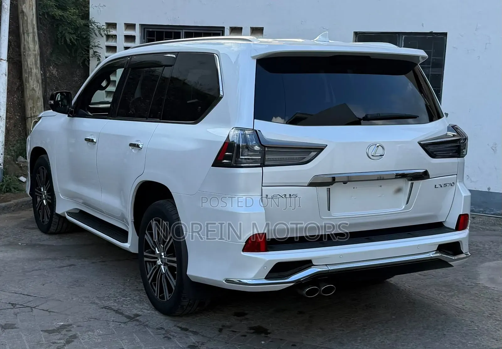 Lexus LX 2021 White