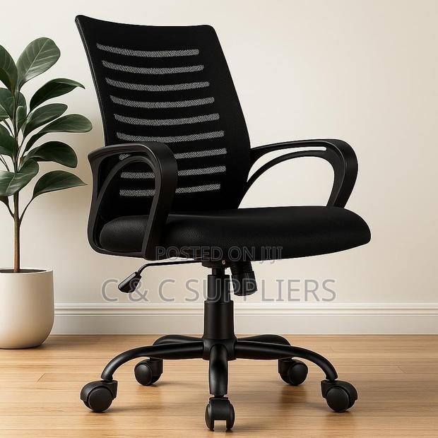 Computer Mesh Chair. - thumbnail 4