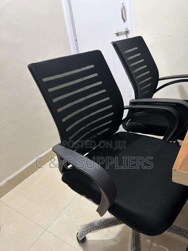 Computer Mesh Chair. - thumbnail 9