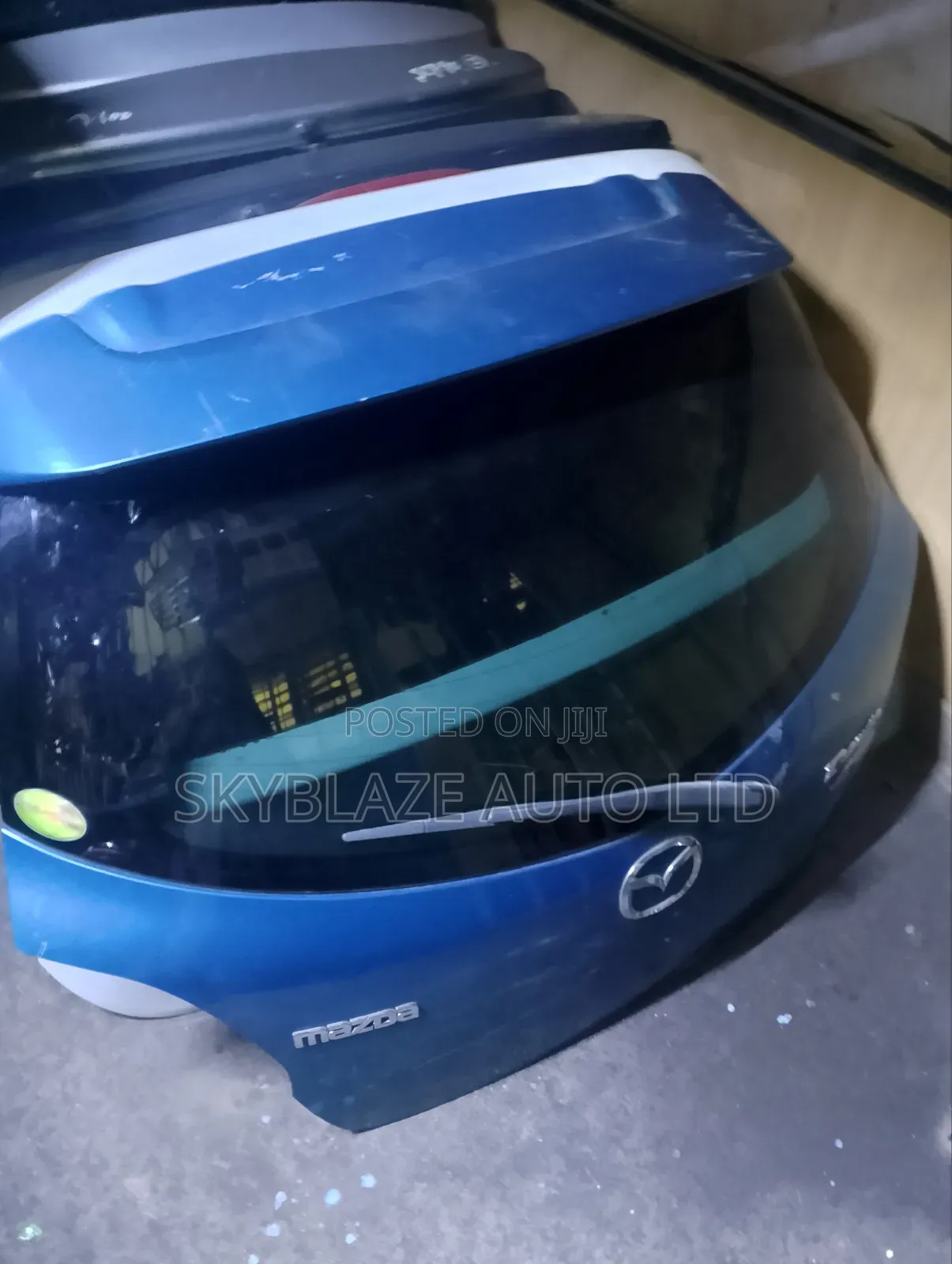 Mazda Demio Tailgate