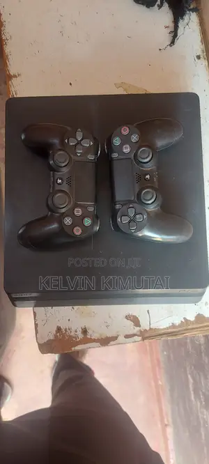 Playstation 4 Slim