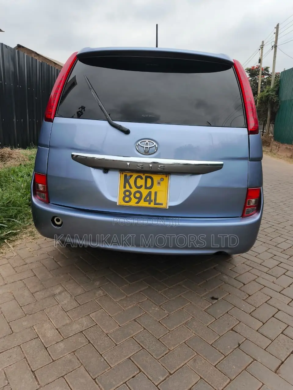 Toyota ISIS 2007 Blue