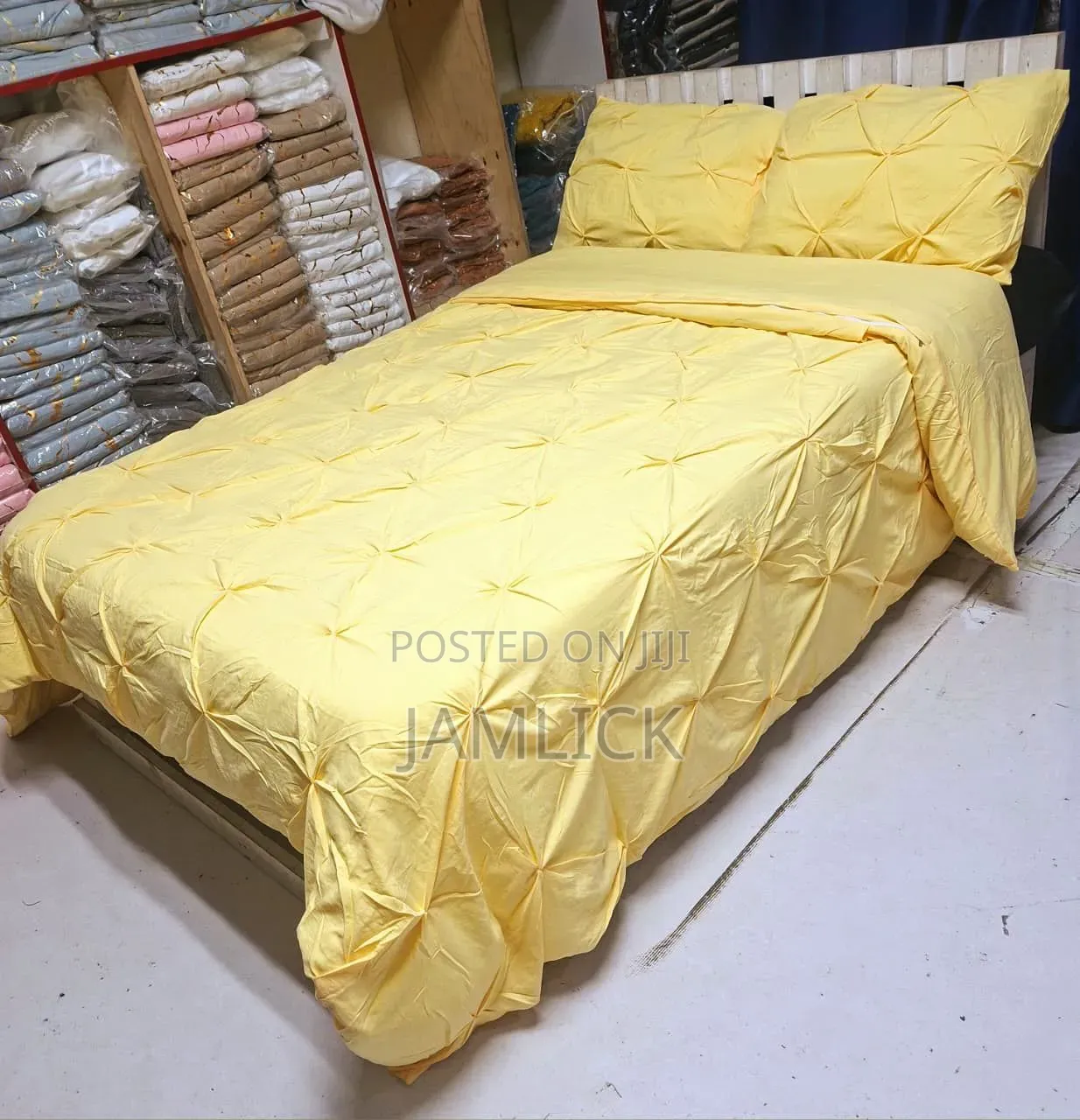 Mustard Pintuck Design Duvet Cover Set –Cl