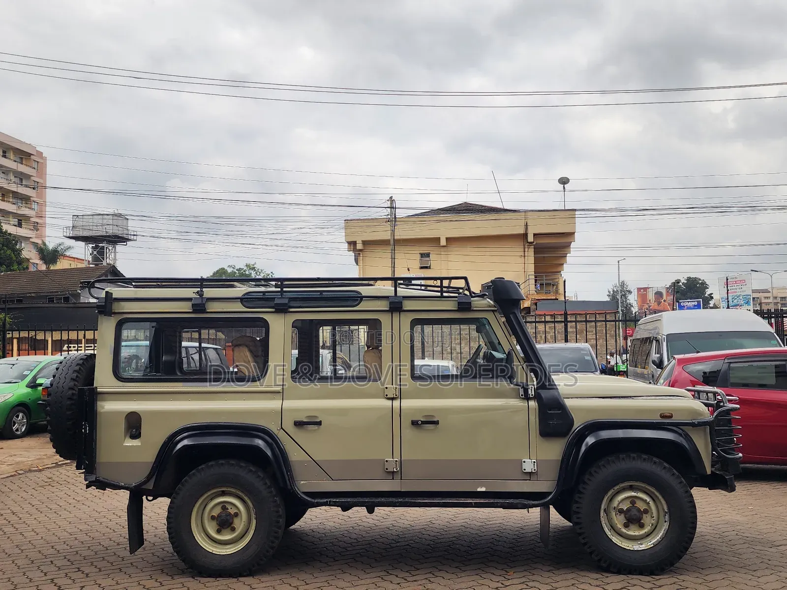 Land Rover Defender Puma 110 2.4 TD 2012 Beige
