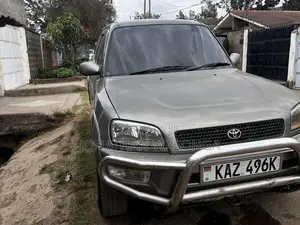 Toyota RAV4 Automatic 2000 Gray