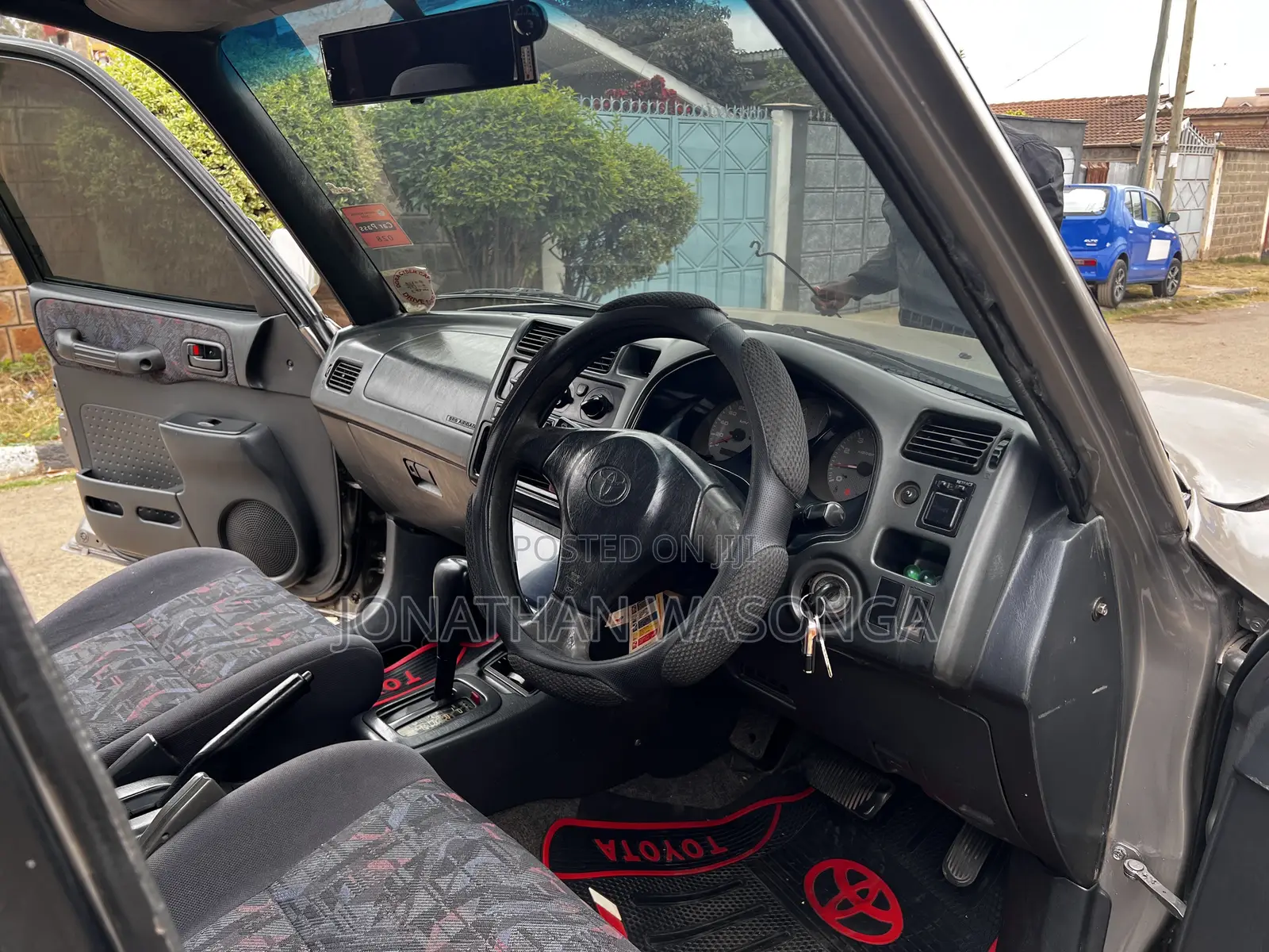 Toyota RAV4 Automatic 2000 Gray