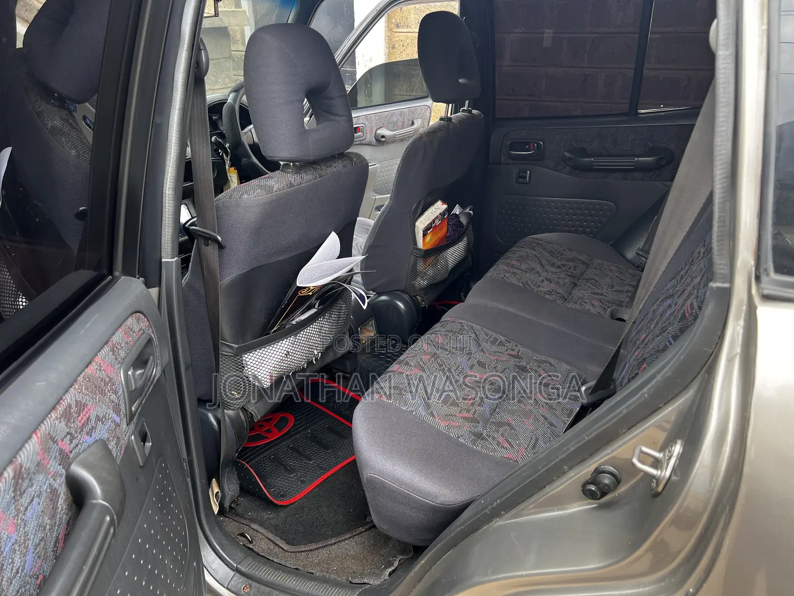 Toyota RAV4 Automatic 2000 Gray