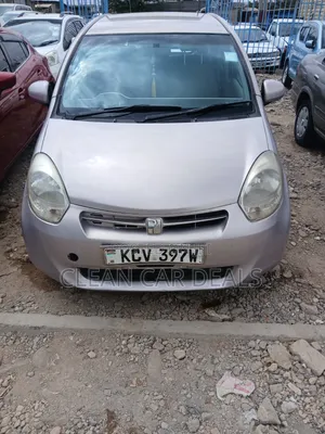 Toyota Passo 2012 Pink