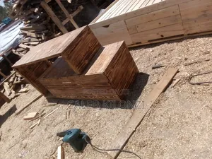Rustic Pallet TV Stand