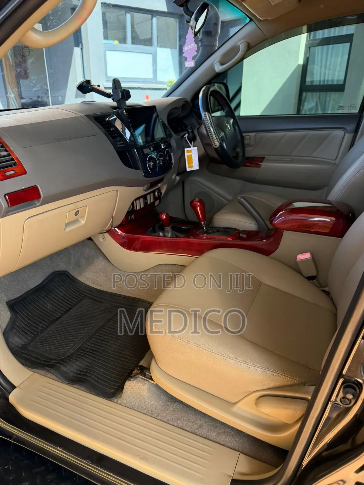Toyota Hilux 2011 Black