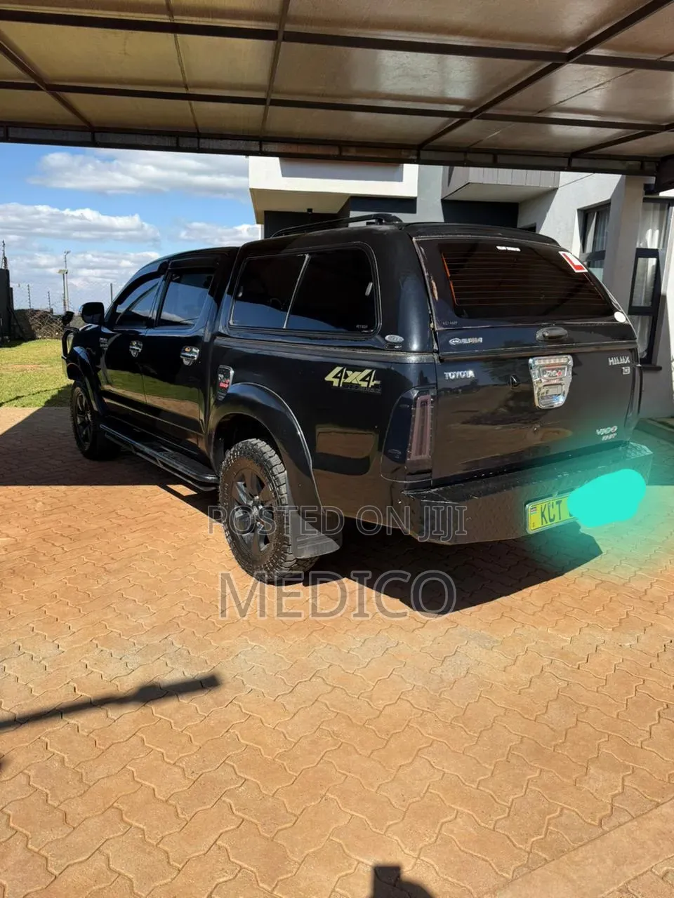 Toyota Hilux 2011 Black