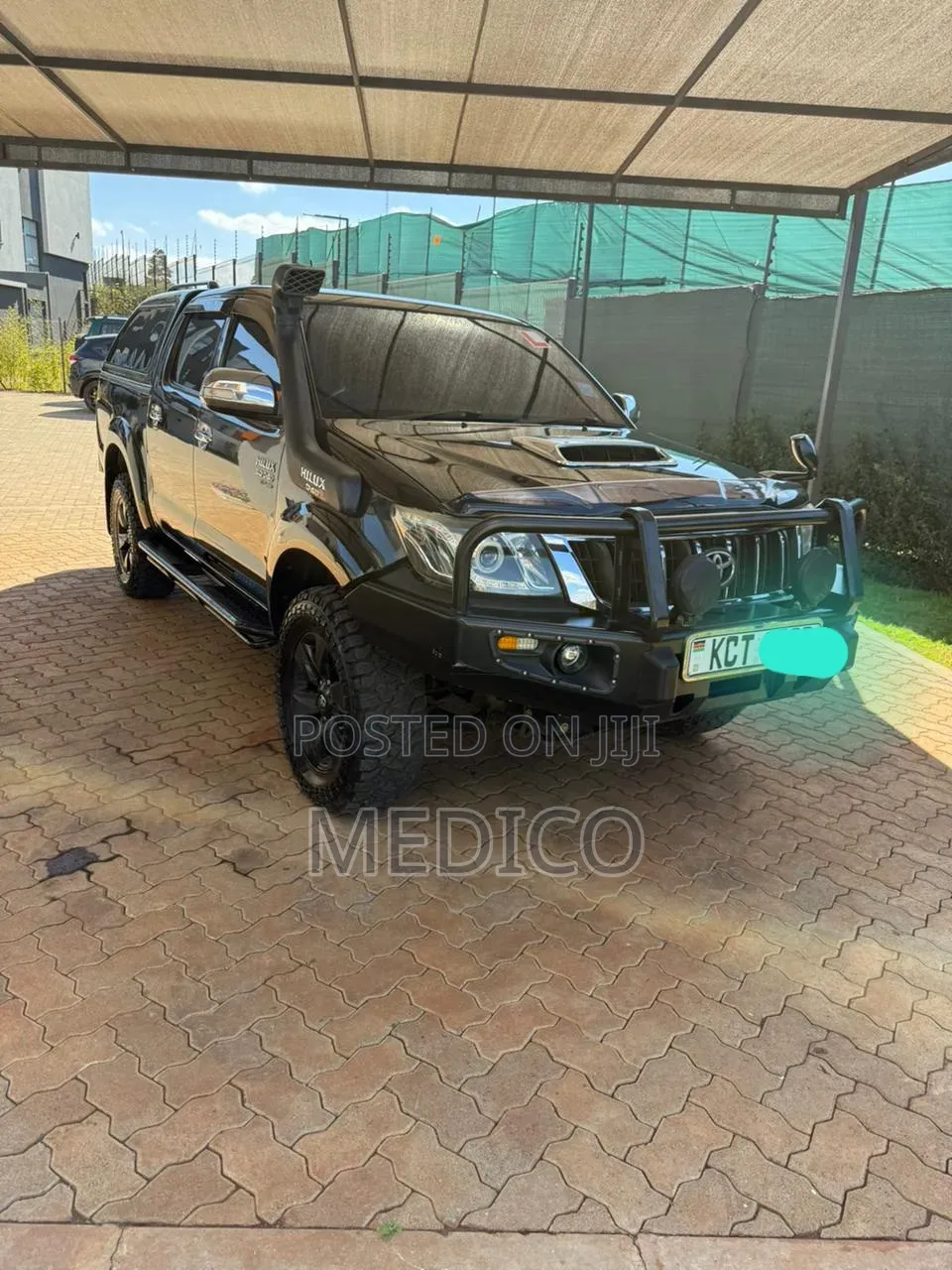 Toyota Hilux 2011 Black