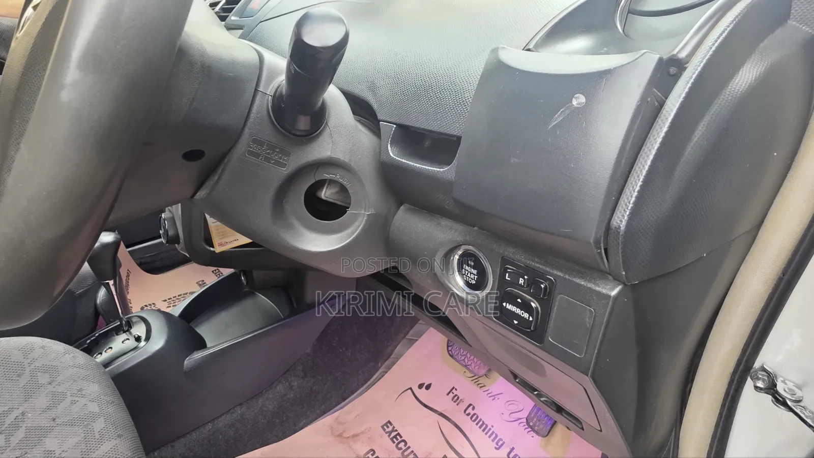 Toyota Vitz 2009 Silver