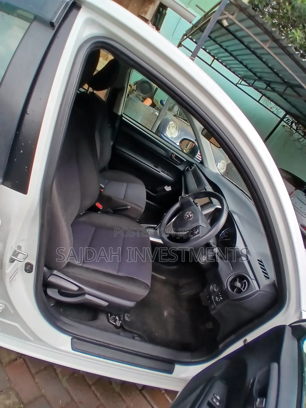 Toyota Corolla Fielder 1.5 Hybrid FWD 2019 White