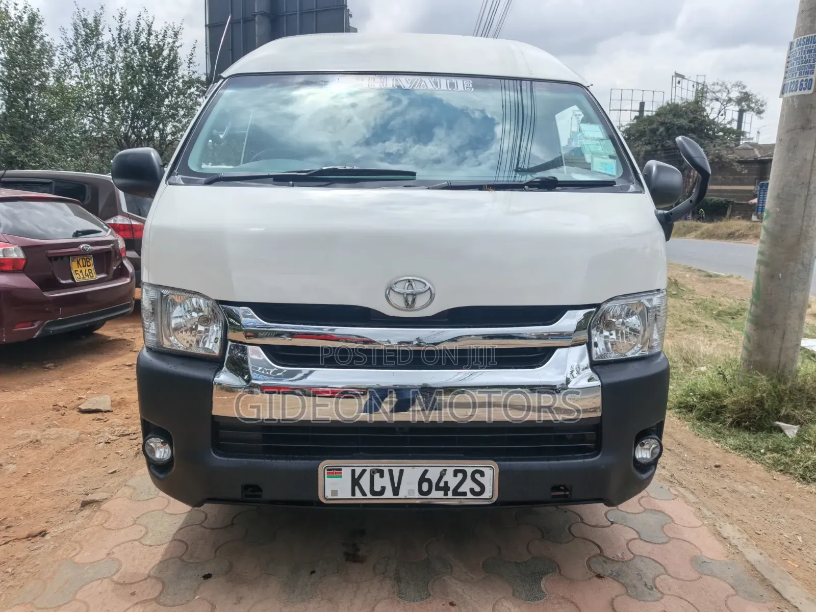 Toyota HiAce 2013 White