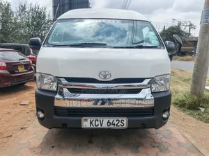 Toyota HiAce 2013 White