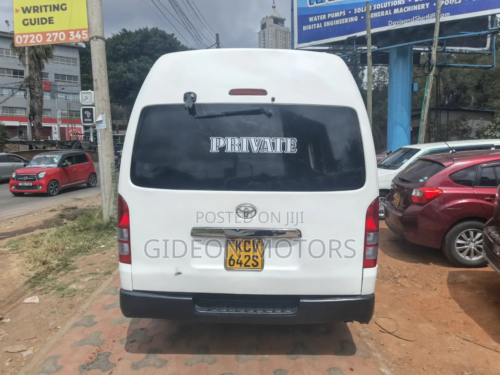 Toyota HiAce 2013 White
