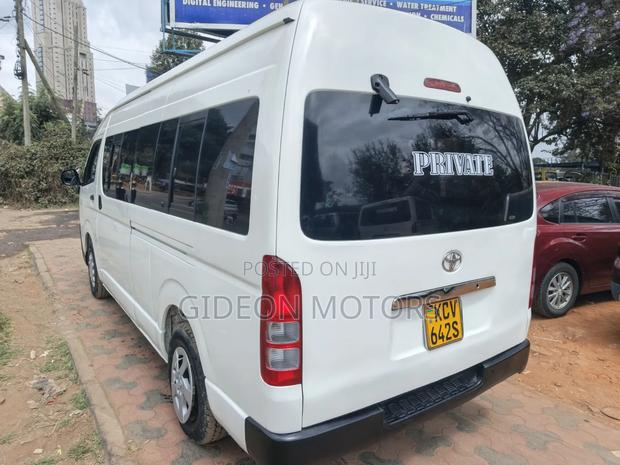 Toyota HiAce 2013 White - thumbnail 5