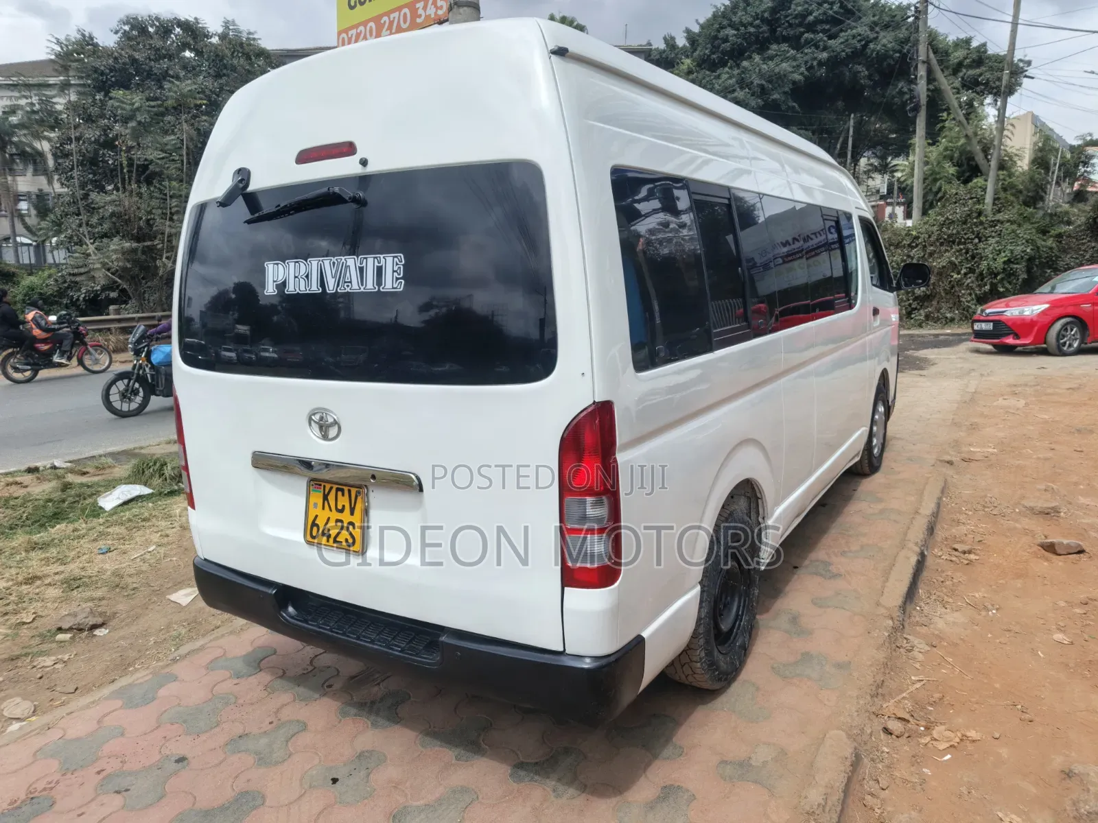 Toyota HiAce 2013 White