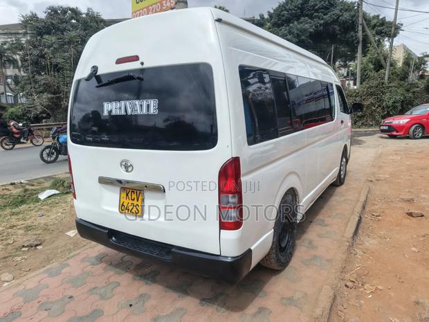 Toyota HiAce 2013 White - thumbnail 6