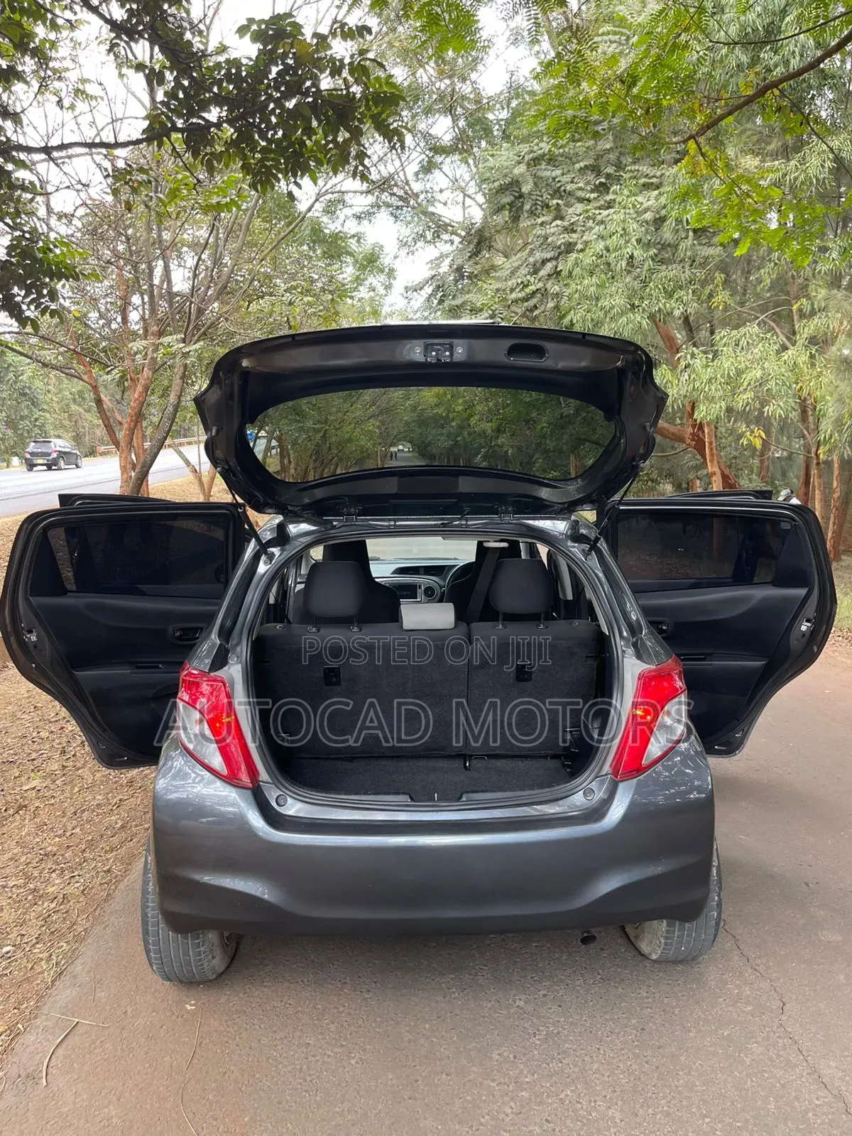 Toyota Vitz 2013 Black