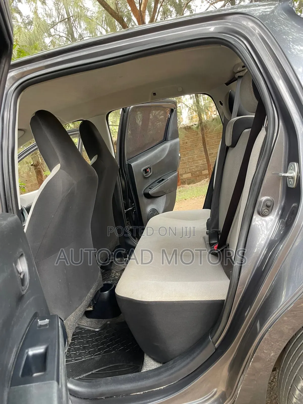 Toyota Vitz 2013 Black