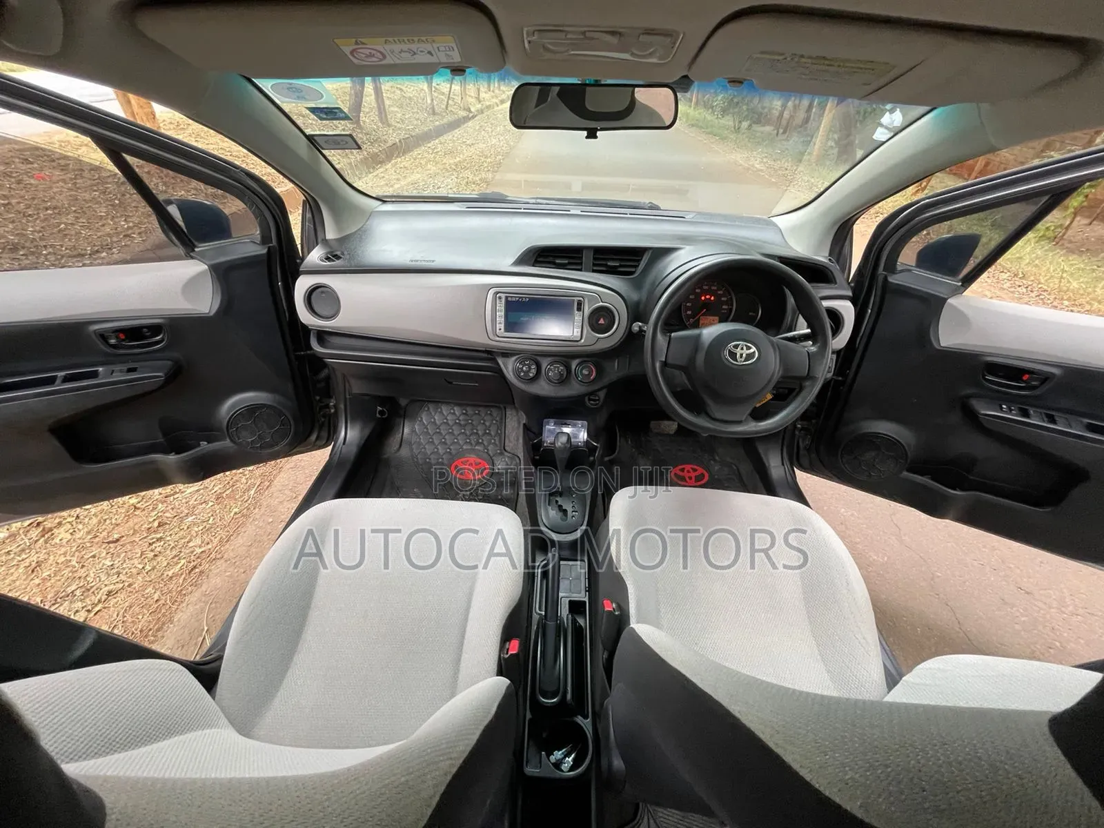 Toyota Vitz 2013 Black