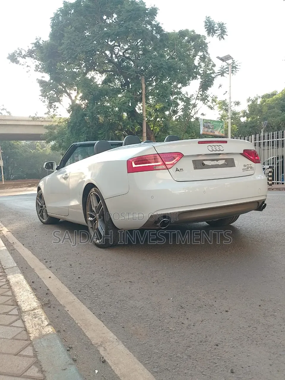 Audi A5 2.0T Premium quattro 2dr Convertible AWD (2.0L 4cyl Turbo 8A)