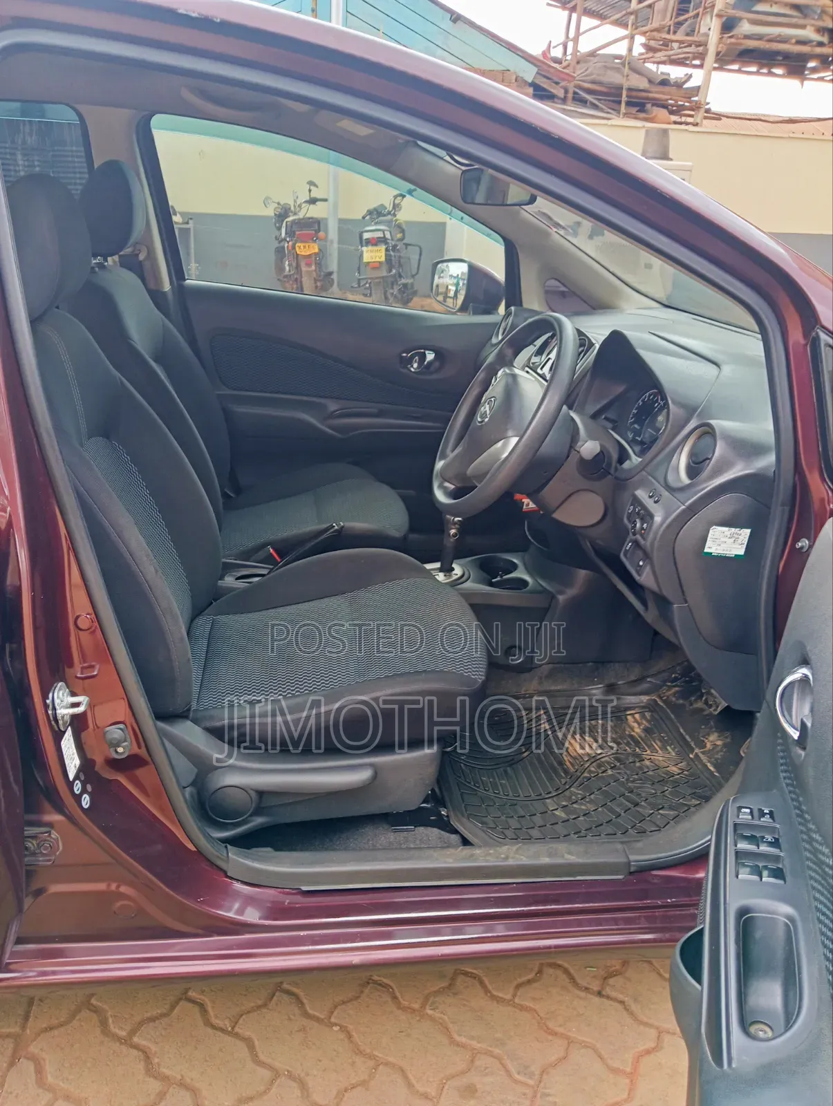 Nissan Note 2016 Maroon