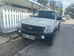Isuzu D-MAX 2010 White