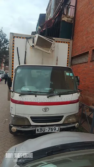 Toyota Dyna 2005 White on Sale