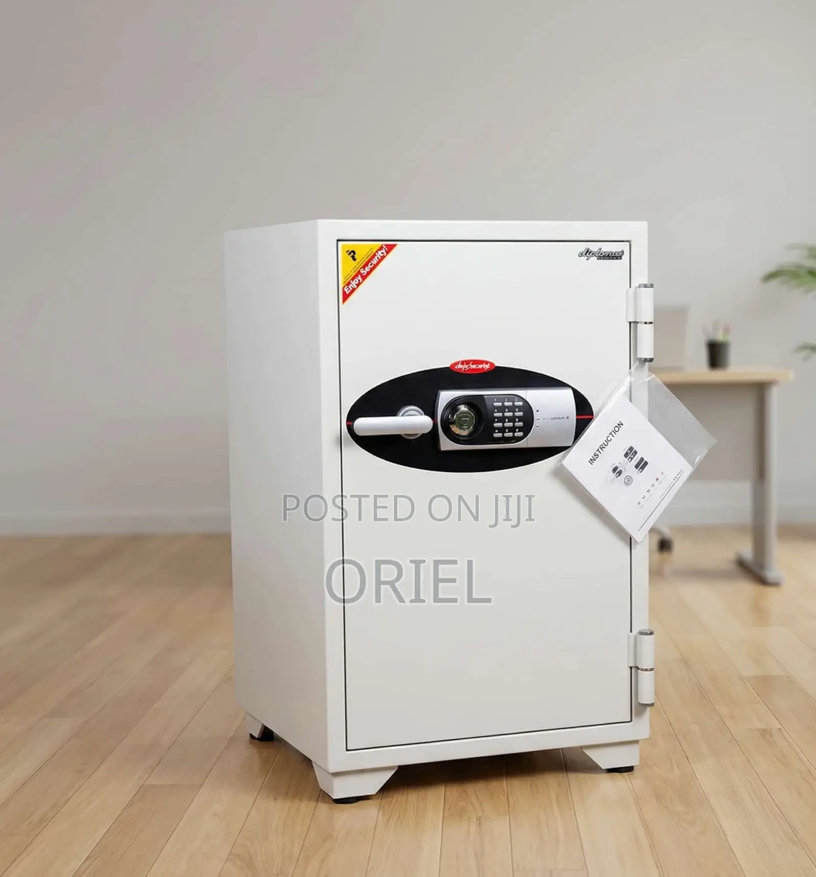 Office Safe : Diplomat Fireproof Safe Model 070EHK – 90Kgs.