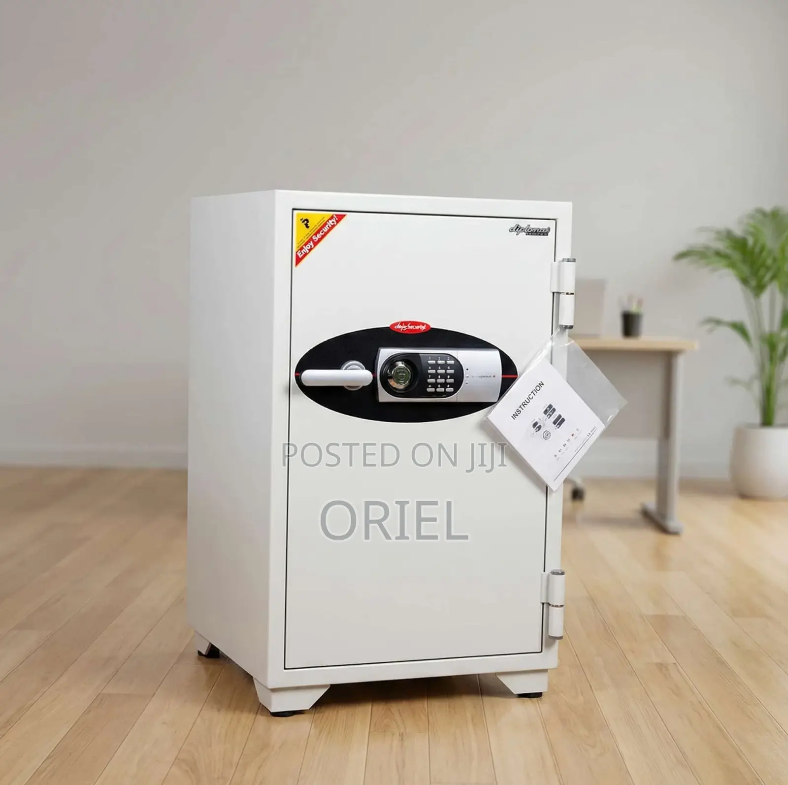 Office Safe : Diplomat Fireproof Safe Model 070EHK – 90Kgs.