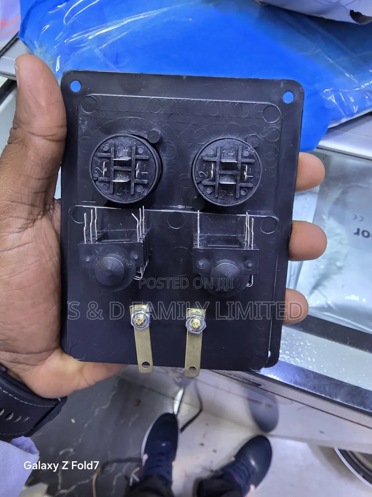 Plastic Speaker Connector