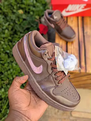 Jordan 1 Low Valentines Day Chocklate