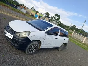 Nissan Advan 2010 White
