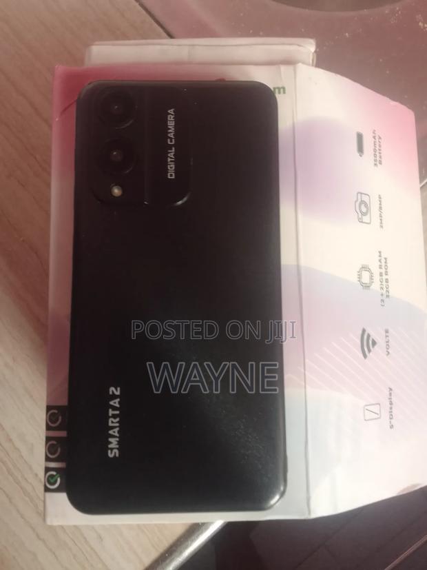 Neon Ultra 32 GB Black