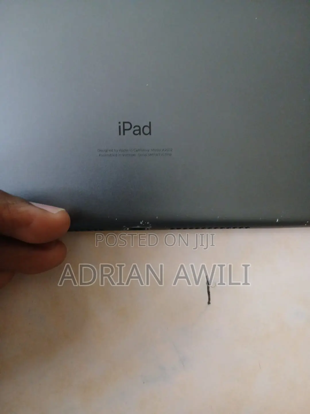 Apple iPad 9.7 64 GB Gray
