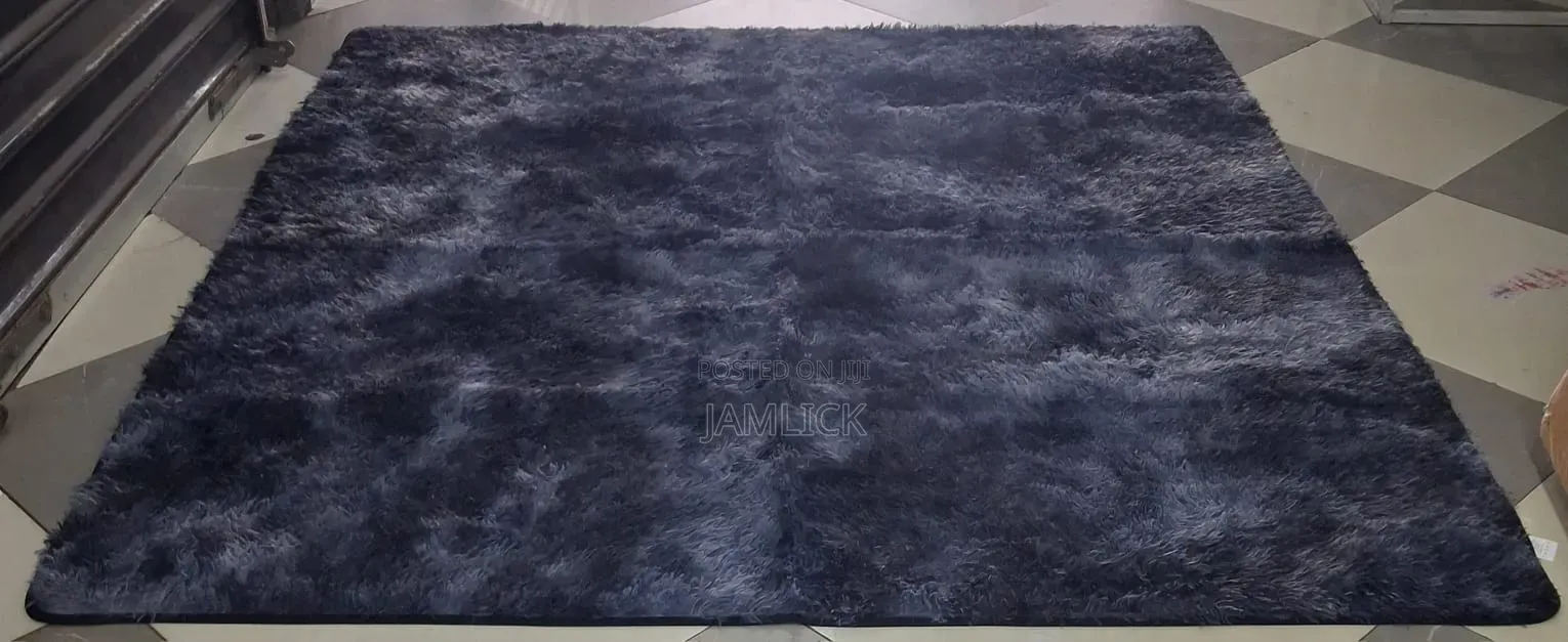 FLUFFY CARPET 7×8 –Pt