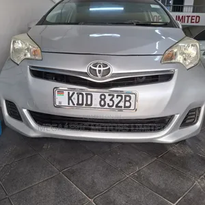Toyota Ractis 1.5 FWD 2014 Silver