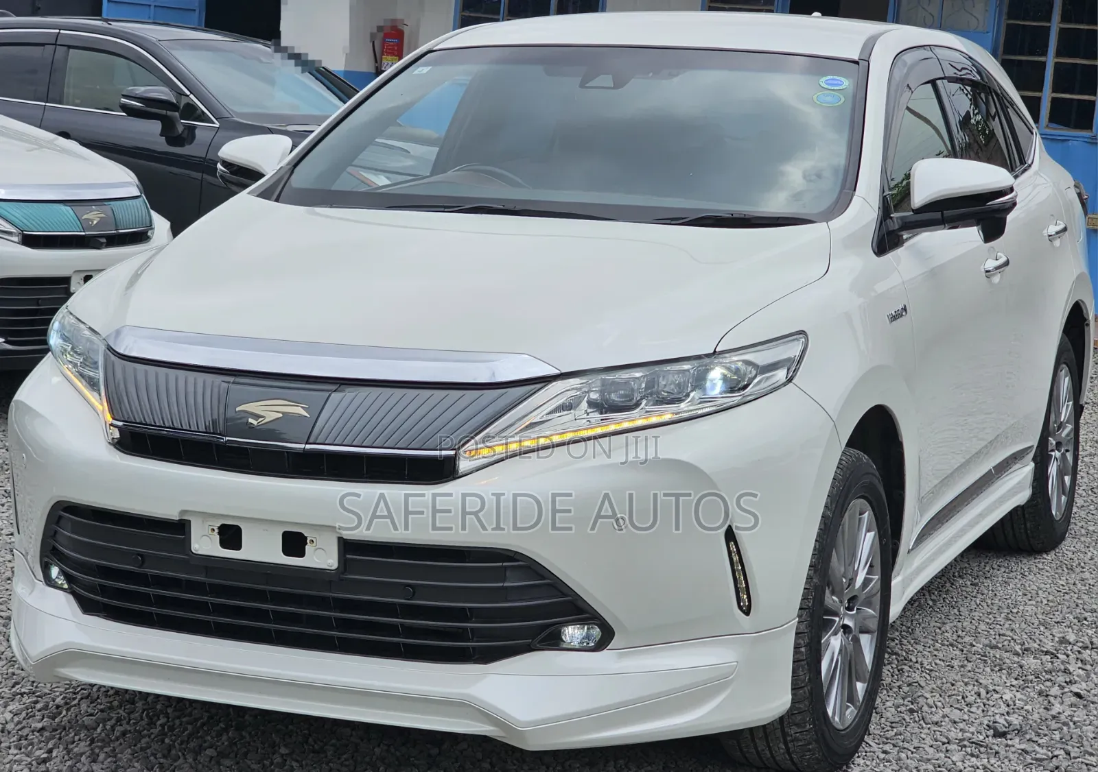 Toyota Harrier 2.5 Hybrid 4WD 2019 White