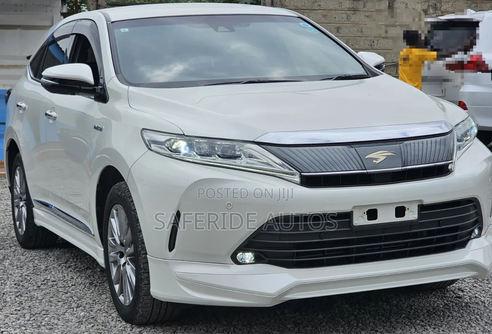 Toyota Harrier 2.5 Hybrid 4WD 2019 White