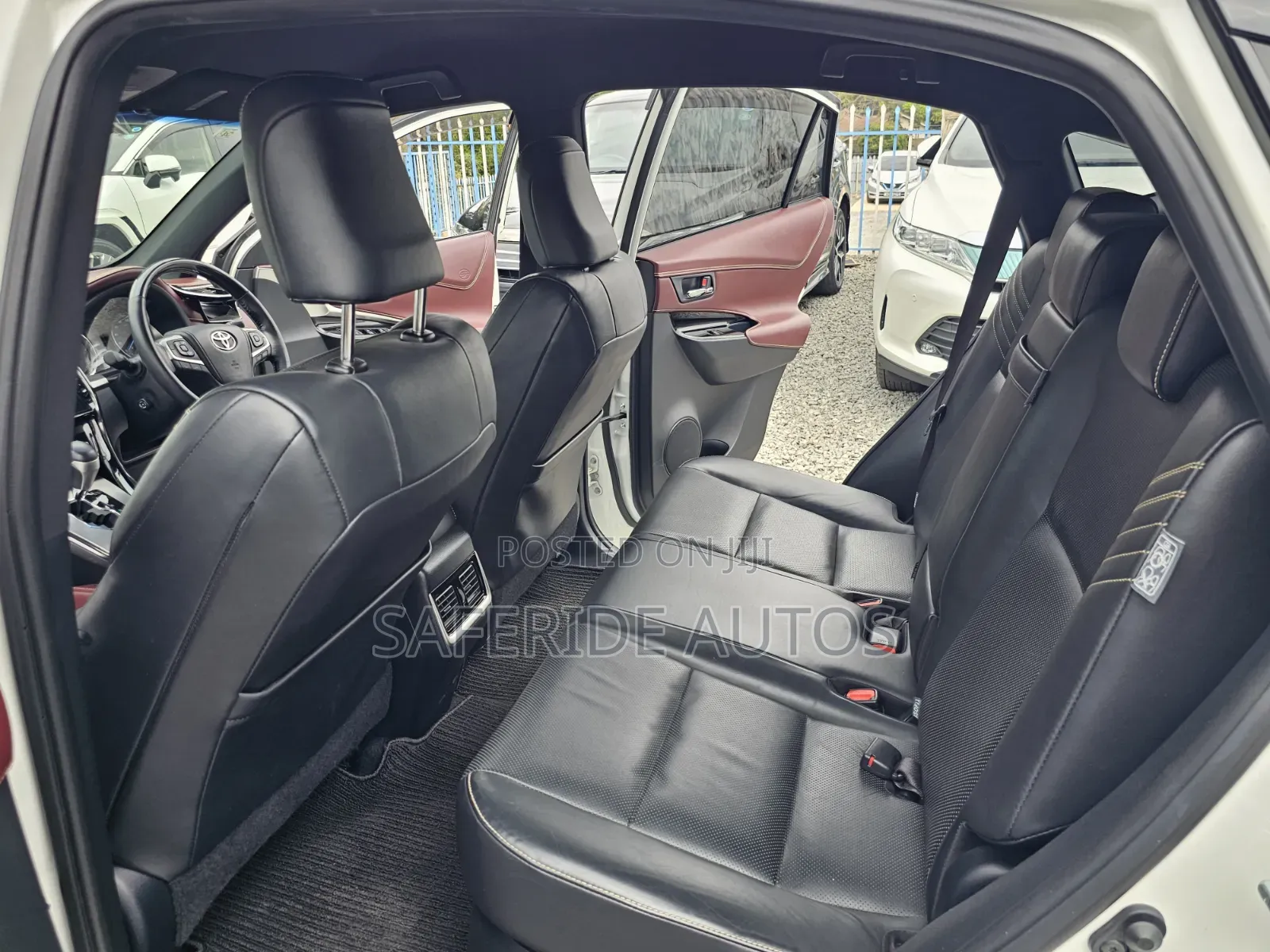 Toyota Harrier 2.5 Hybrid 4WD 2019 White