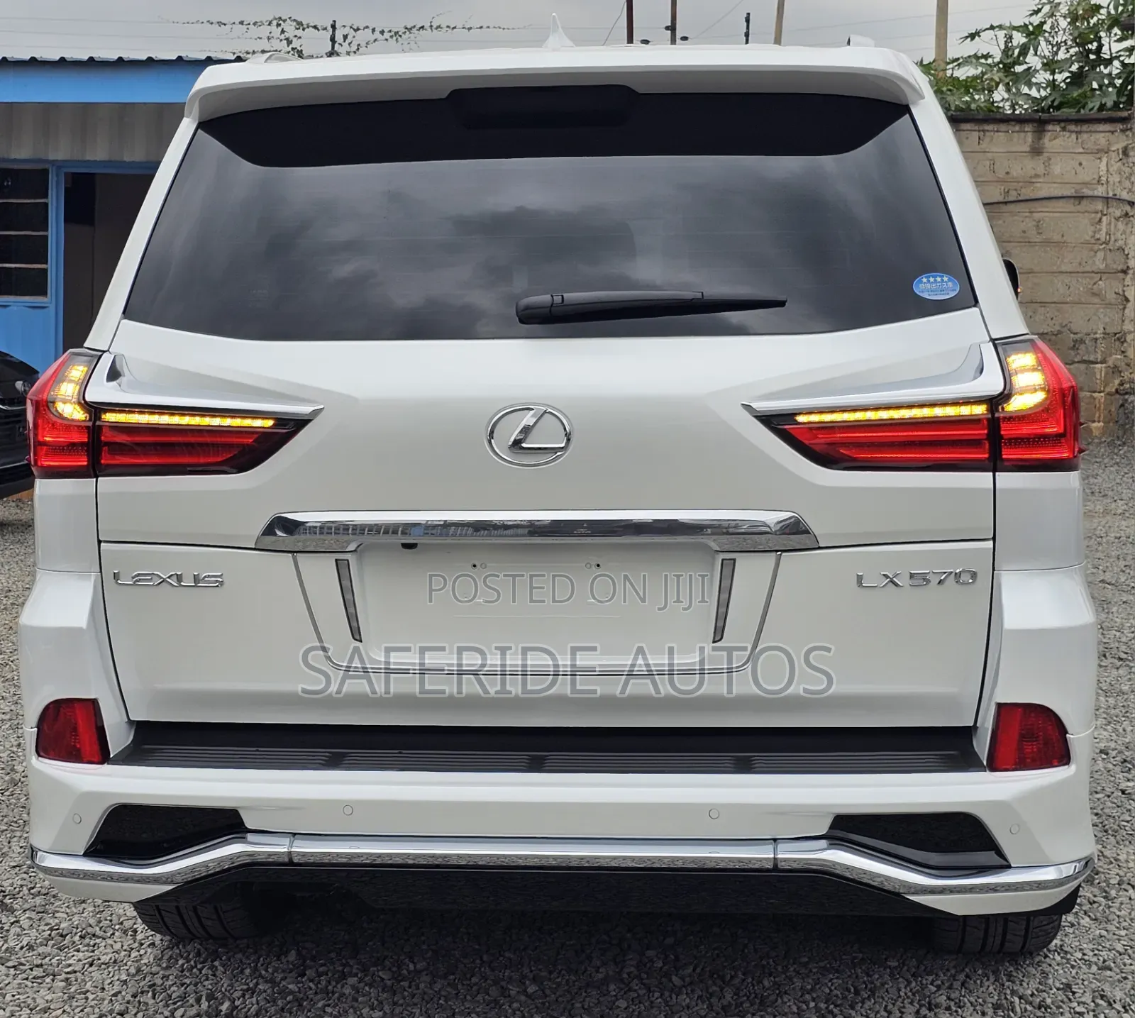 Lexus LX 570 AWD 2019 White