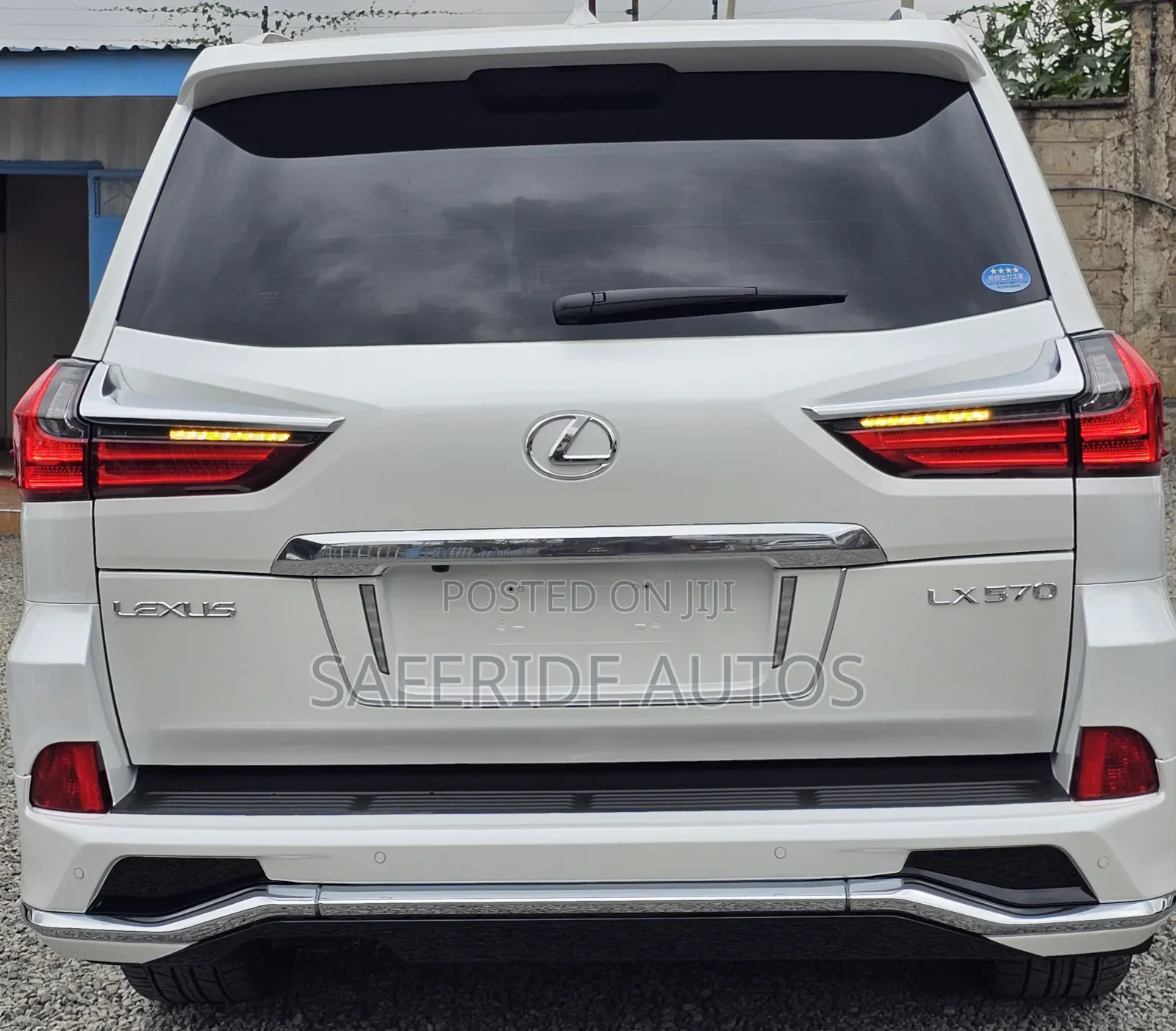 Lexus LX 570 AWD 2019 White
